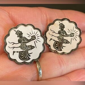 🐰Vintage- Inspired Siam White Enamel Dancing Figure Earrings~ clip back